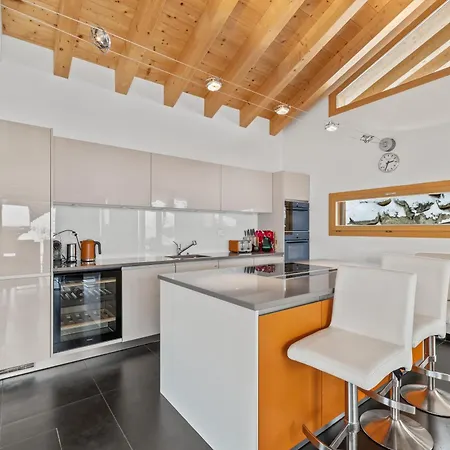 Chalet Ibex, A Cote De La Piste De