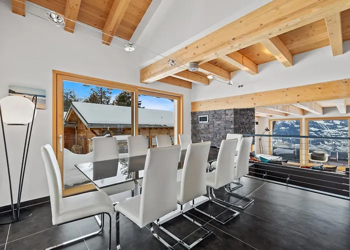 Ibex, A Cote De La Piste De Chalet Veysonnaz