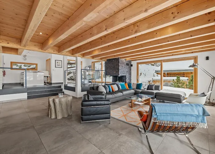 Ibex, A Cote De La Piste De * Veysonnaz