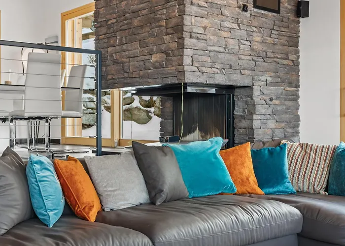 Ibex, A Cote De La Piste De Chalet Veysonnaz