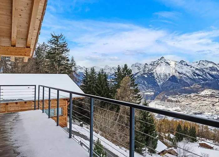 Ibex, A Cote De La Piste De *