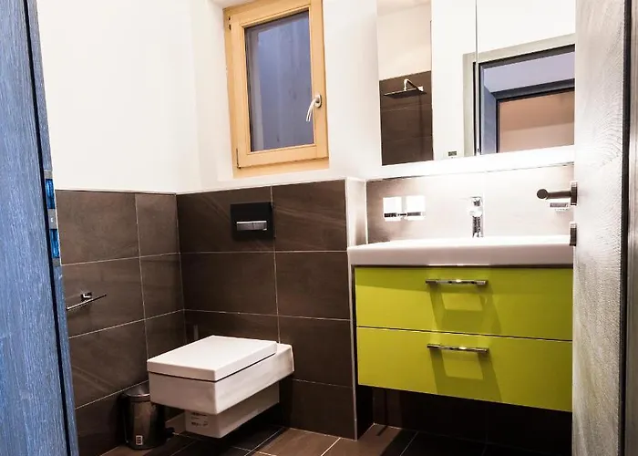 Ibex, A Cote De La Piste De * Veysonnaz