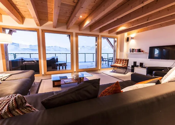 Ibex, A Cote De La Piste De Chalet Veysonnaz